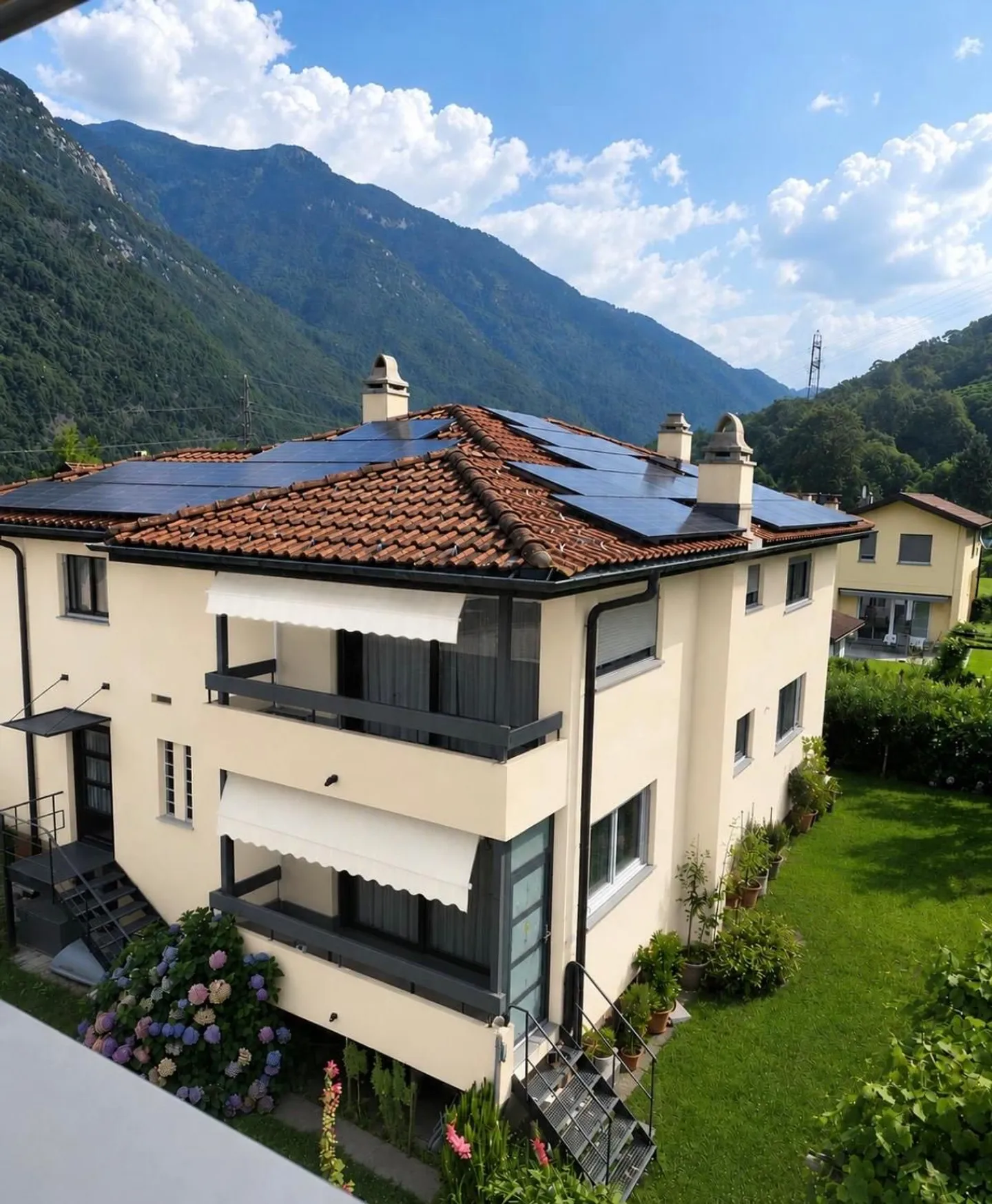 Mansarda di 130 m² in villa bifamiliare, completamente rinnovato - Photo 1 of 12