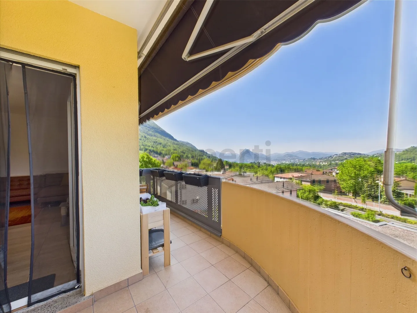 Exclusive Apartment with Communal Pool (2nd Residence) - Photo 11 of 13