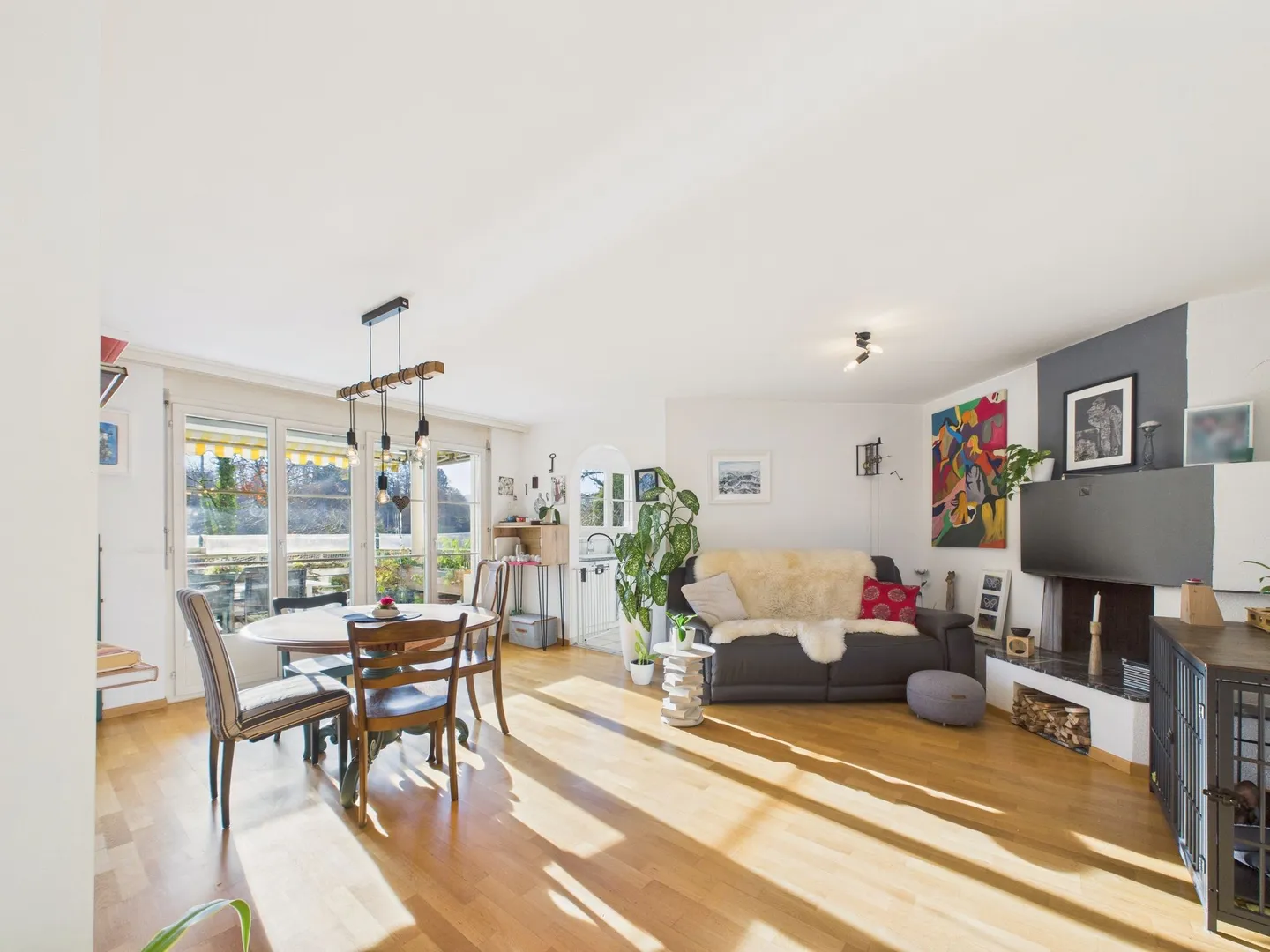 Charming 3.5-room apartment with a view - Photo 1 of 10