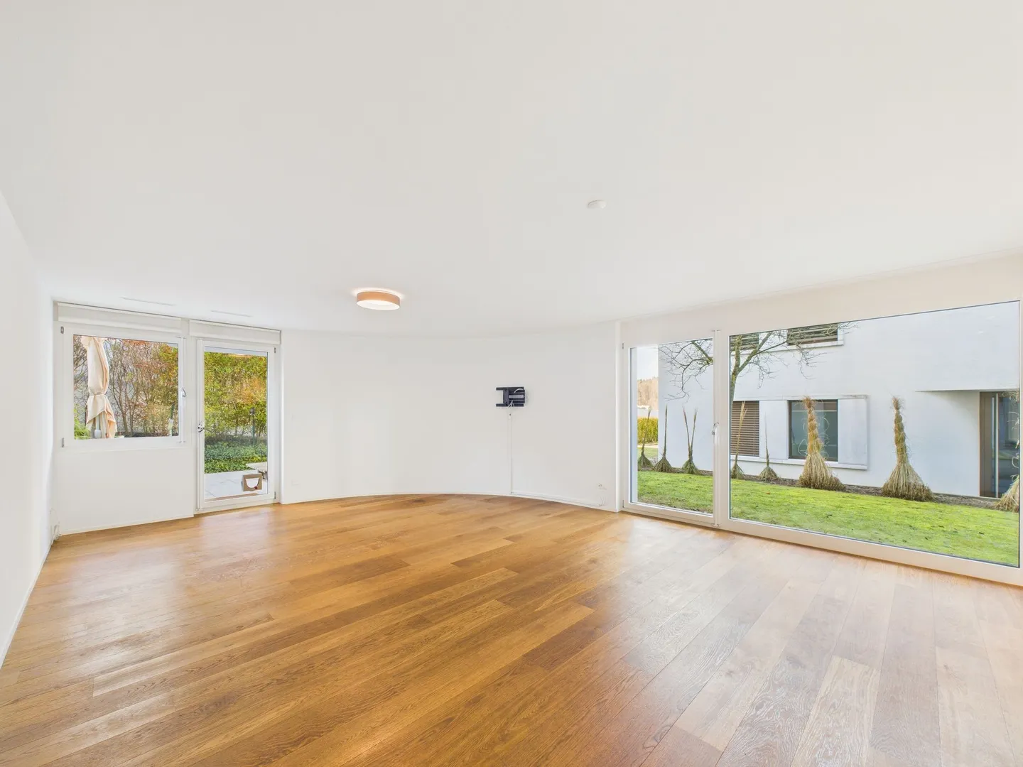 Moderne 3.5-Zimmer-Wohnung in bevorzugter Lage in Zürich - Foto 1 von 11