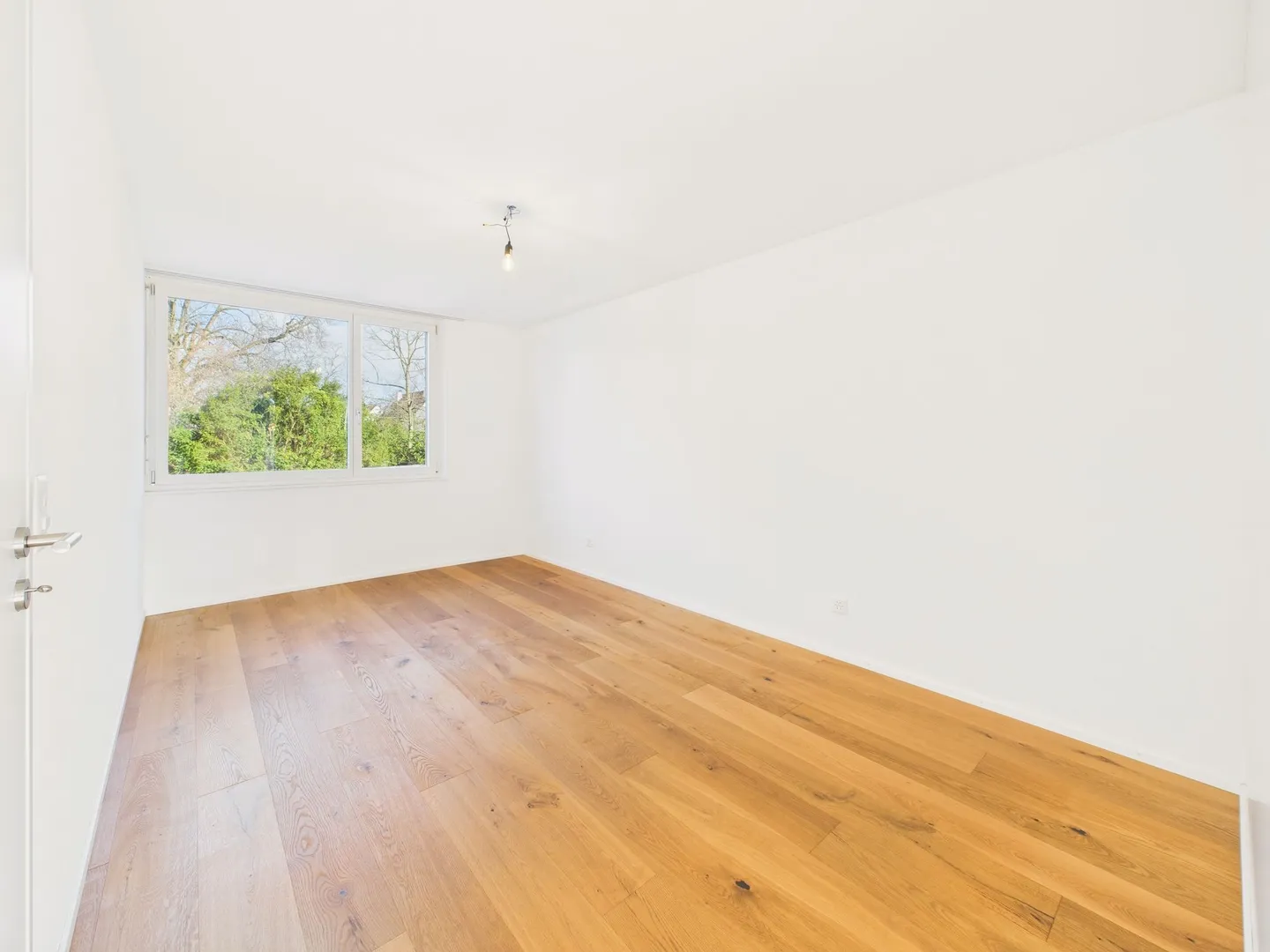 Modernisiertes Familienhaus an zentraler Lage: Raum für Ihre Zukunft! - Foto 7 di 13