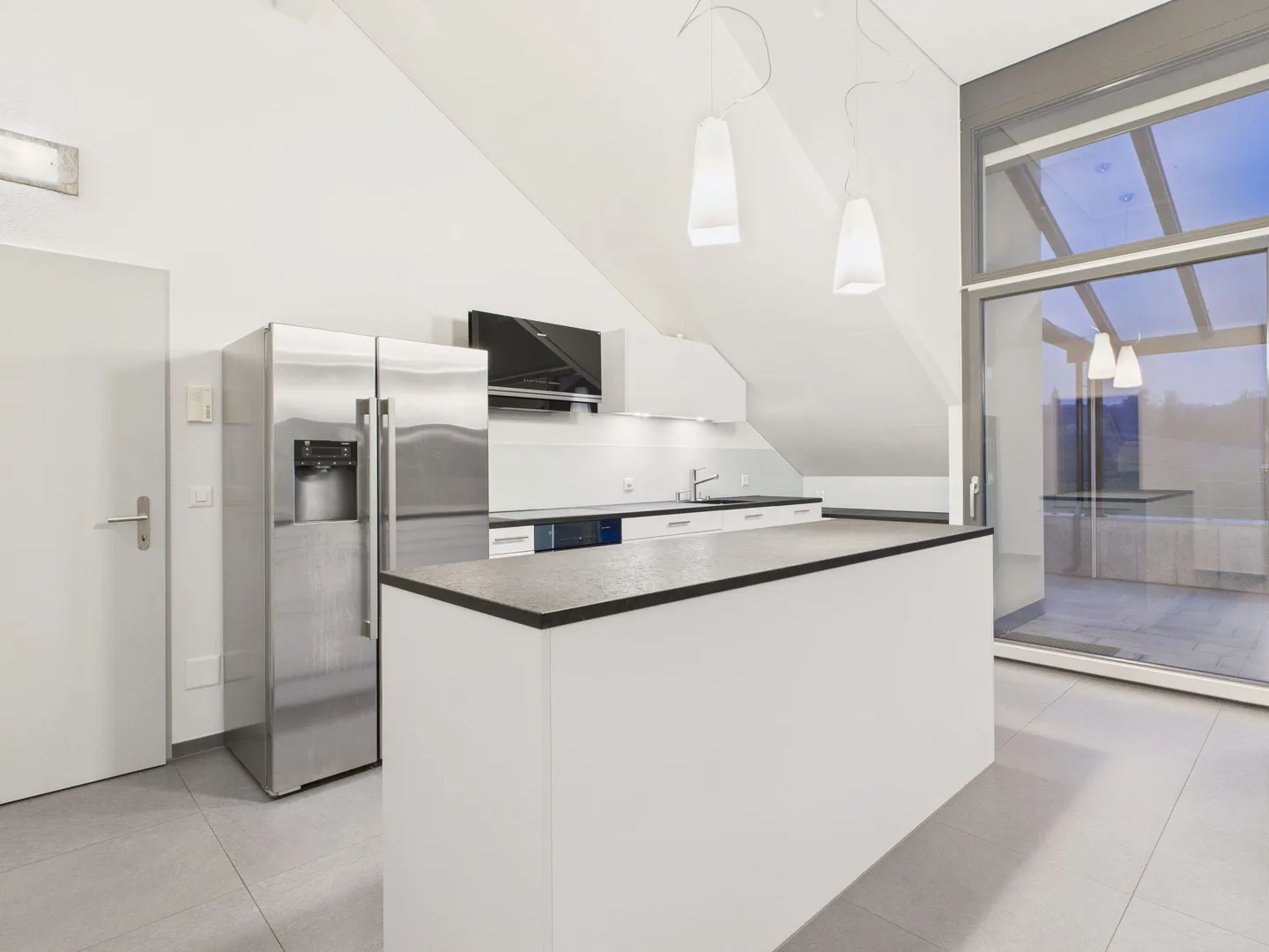 Appartement moderne de 5,5 pièces avec ascenseur et parking, Muri AG - Photo 5 sur 12