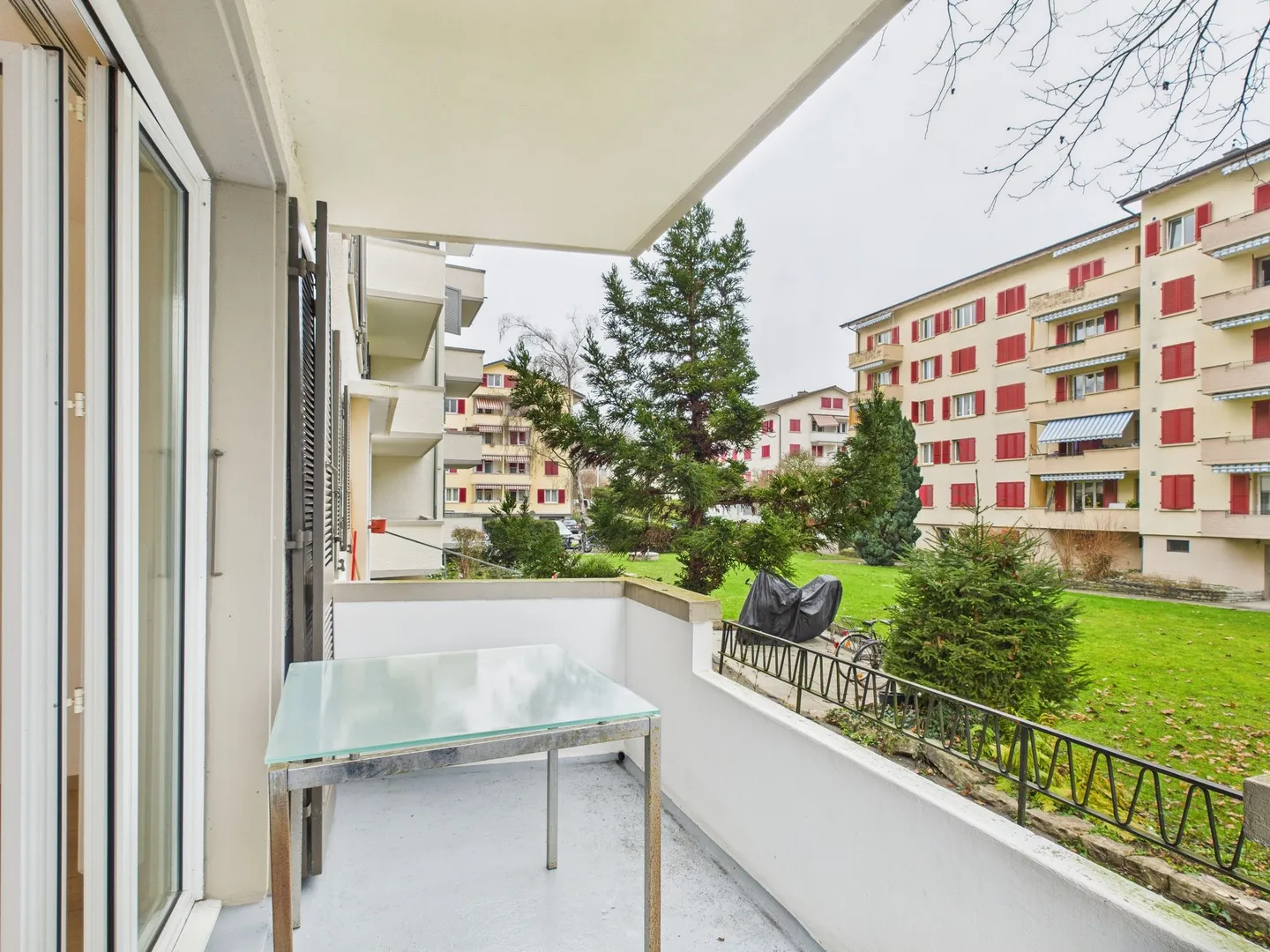 Modern 2.5-room apartment with balcony in Grenchen - Photo 7 of 8