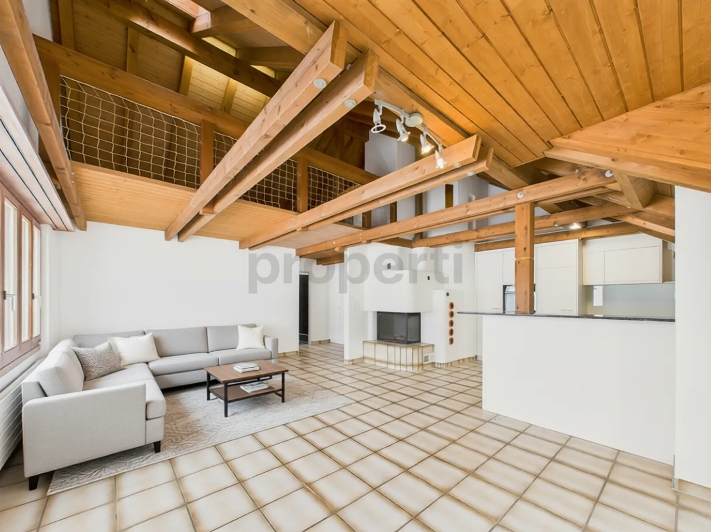 Charming 5-room apartment with fireplace in Turbenthal - Photo 1 of 13