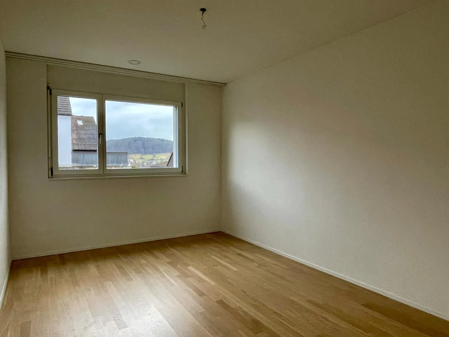 Modernes Familienhaus in Hüttikon - Foto 8 von 10