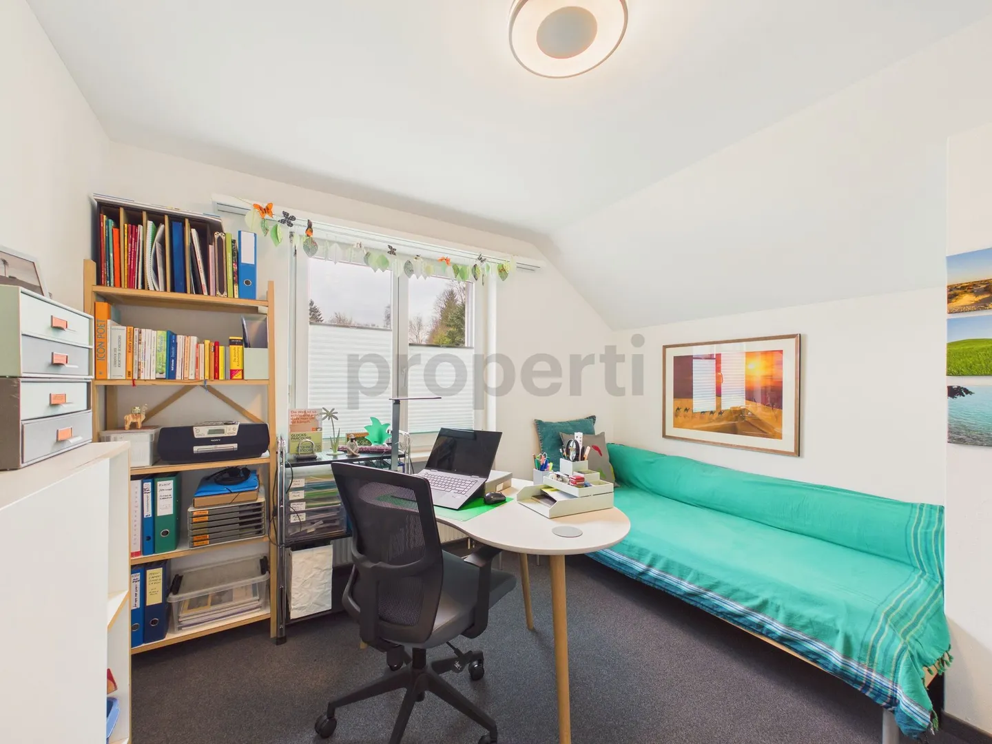 Ruhiges 5.5-Zimmer-Einfamilienhaus mit viel Privatsphäre und direktem Waldzugang in Gebenstorf - Photo 11 of 13