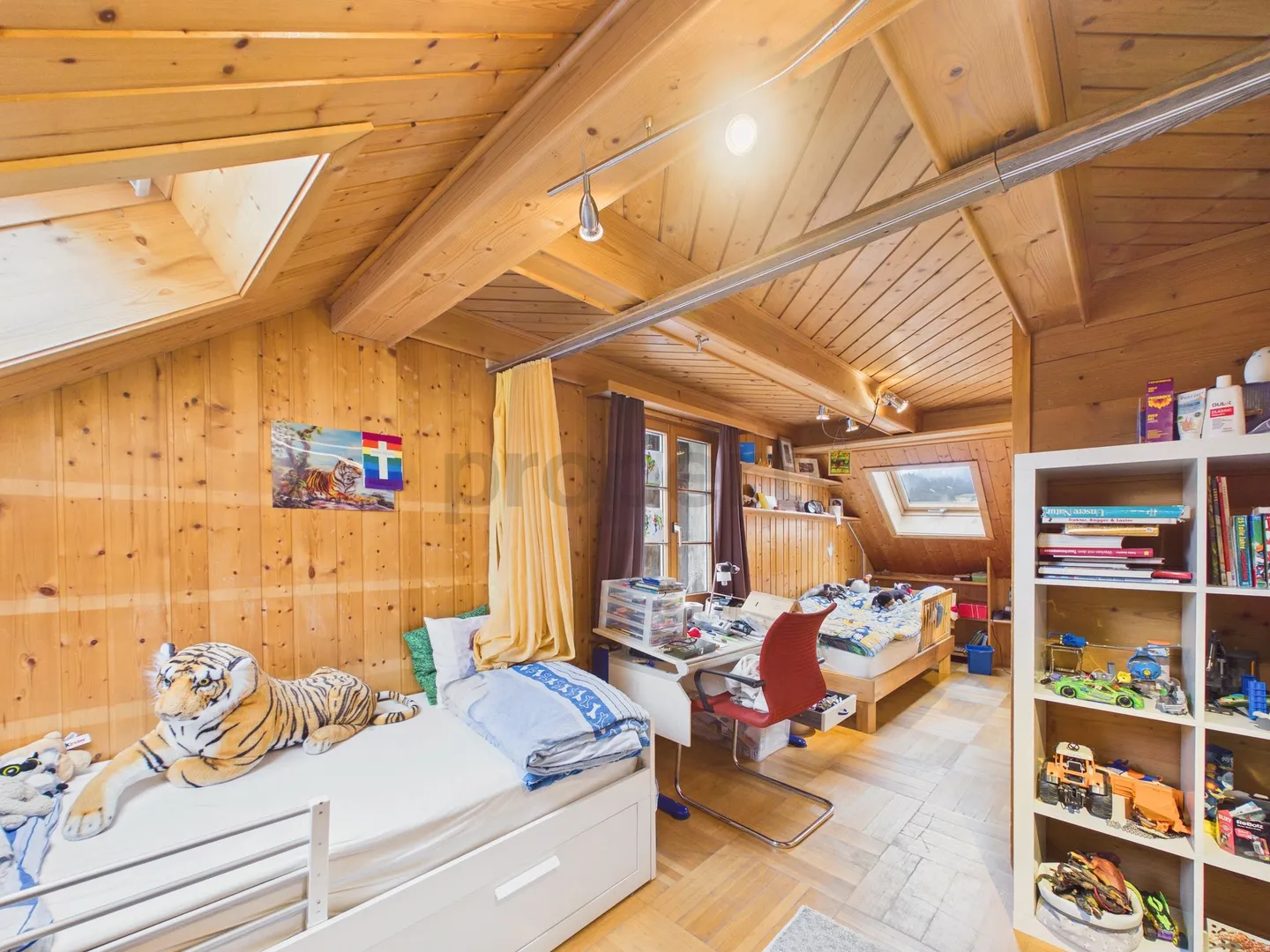 Ruhiges 8-Zimmer-Einfamilienhaus mit Kellerraum, Degersheim - Foto 11 di 13