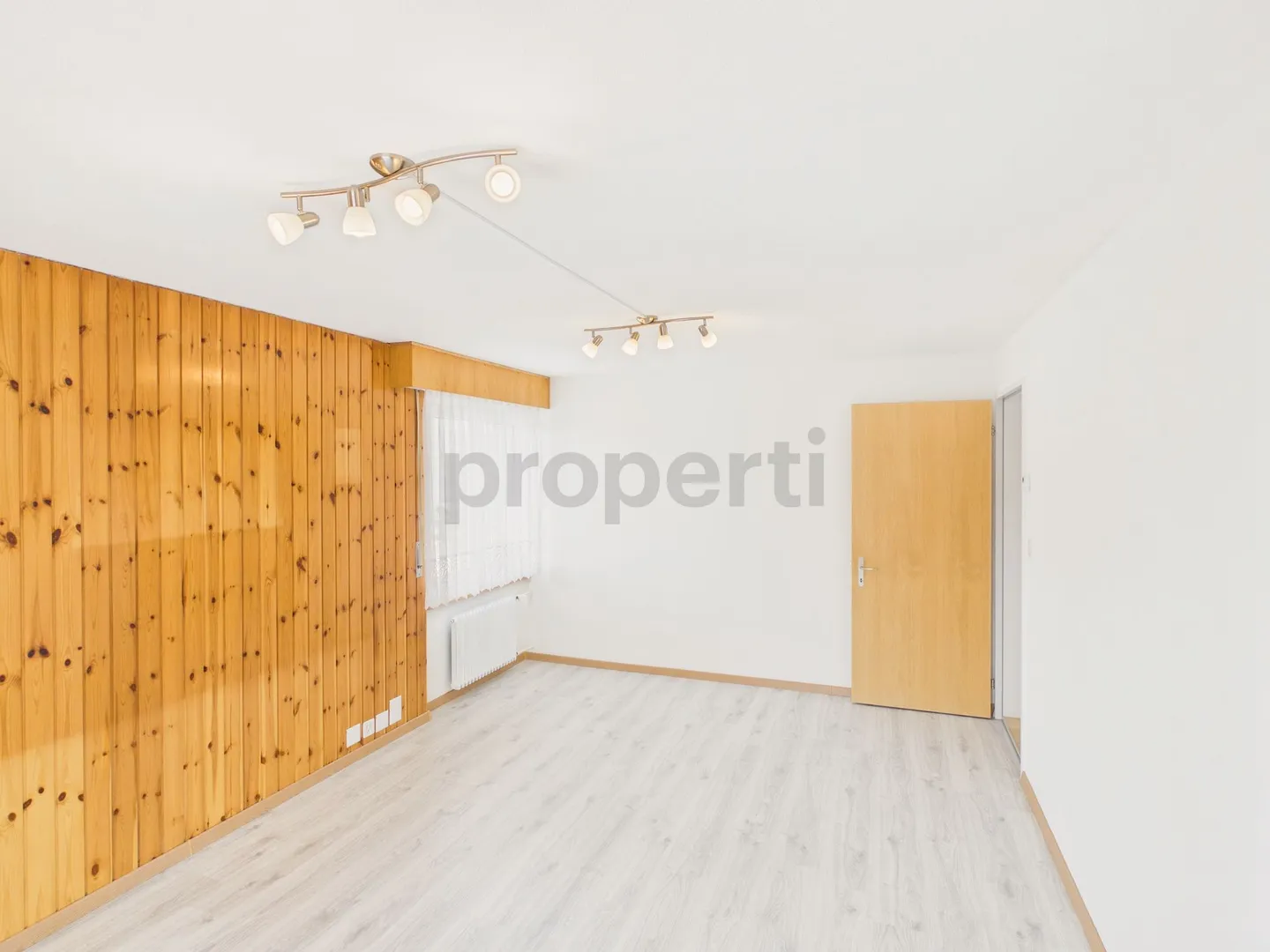 Spacious 5.5-room apartment with balcony, Unterbäch - Photo 5 of 13