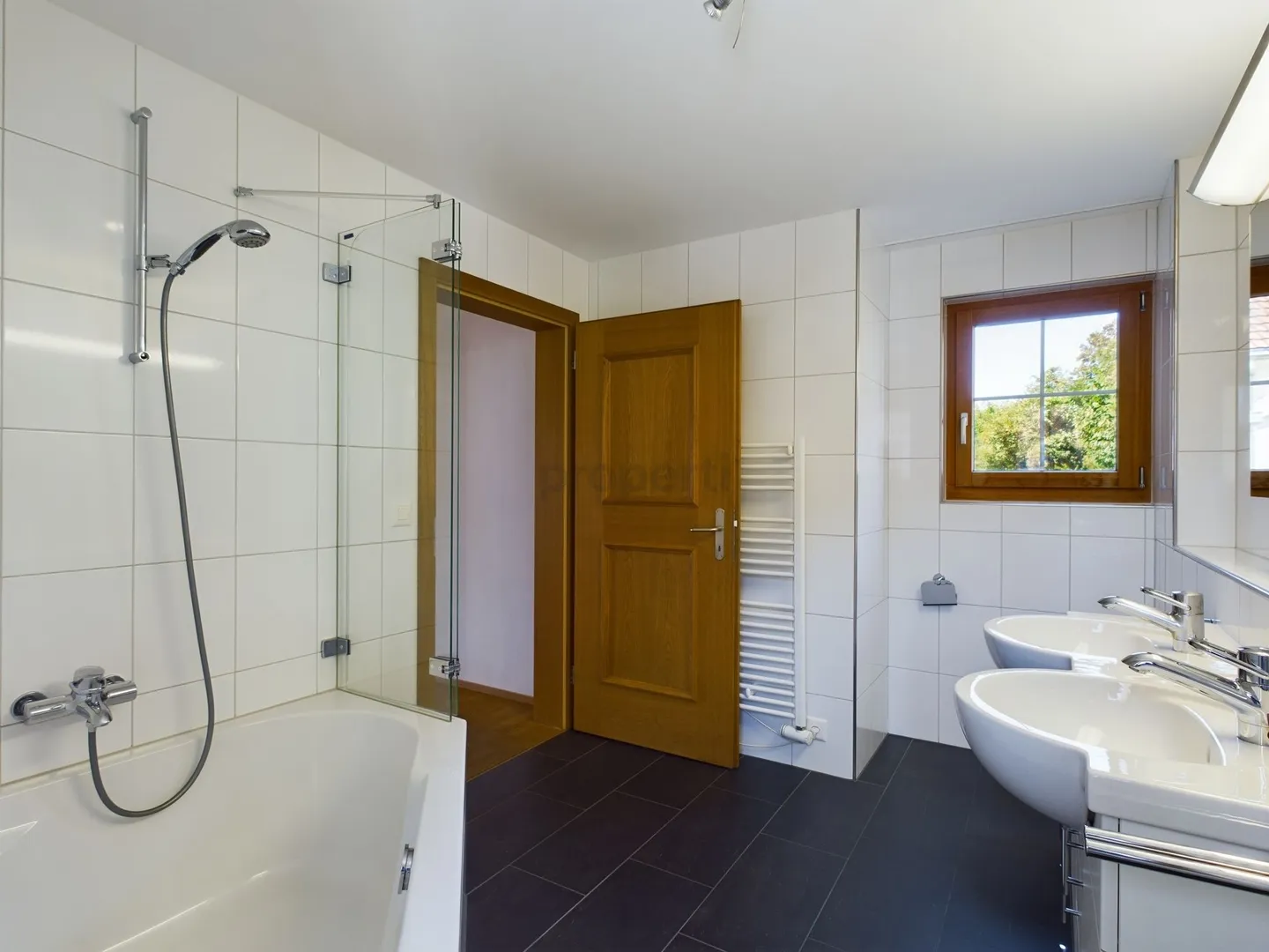 Charmante Wohnung in historischem Gebäude - Foto 7 von 10