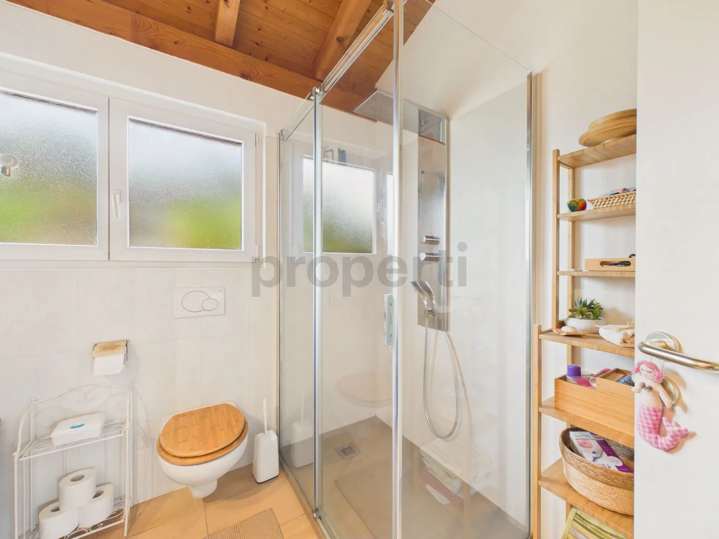 Geräumiges 5.5-Zimmer-Einfamilienhaus mit Garten, Gravesano - Foto 11 von 13