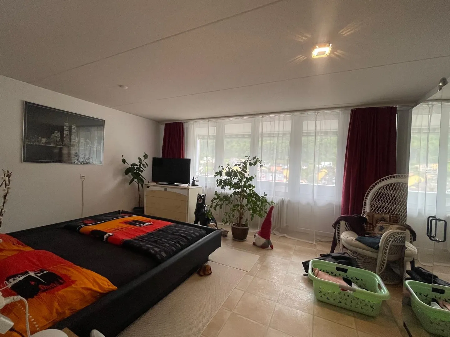 Appartement lumineux de 4,5 pièces avec belle vue, droits de construction abordables jusqu'en 2072 - Photo 6 sur 11
