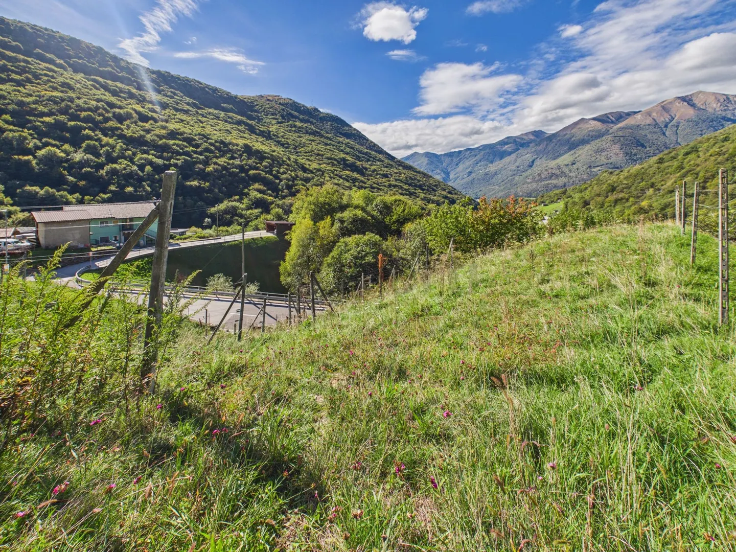 Large Building Plot of 1,389 m², High Potential & Panoramic Location! - Photo 5 of 8