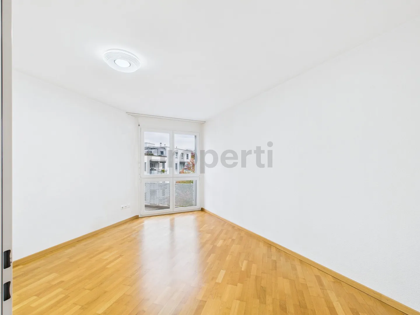 Appartement élégant de 3,5 pièces dans un emplacement recherché à Zurich - Photo 5 sur 12