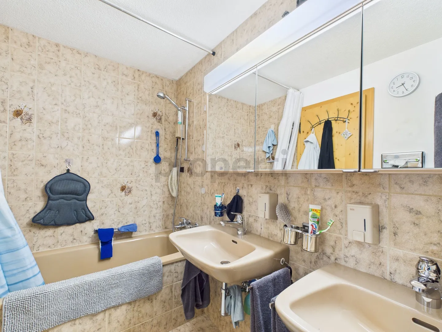 Casa unifamiliare soleggiata con grande laboratorio, garage e giardino - Foto 11 di 13