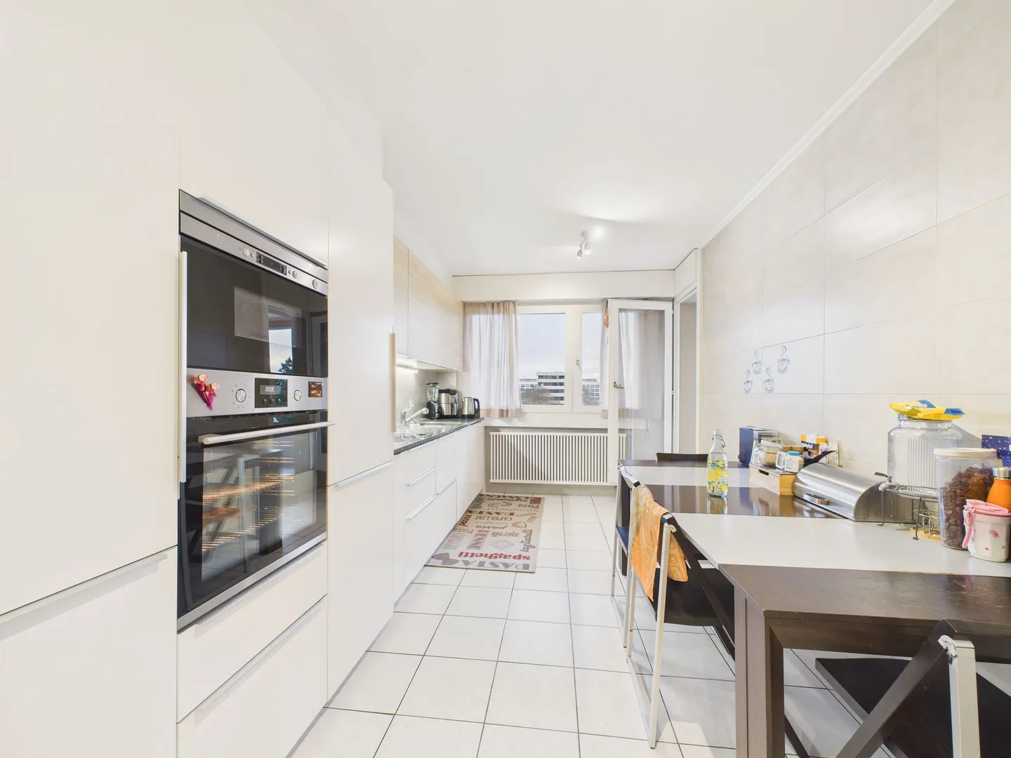 Möblierte 5.5-Zimmer-Wohnung 165 m² Private und bewaldete Luxusresidenz In der Nähe von Nationen und Organisationen Genf - Foto 2 von 11