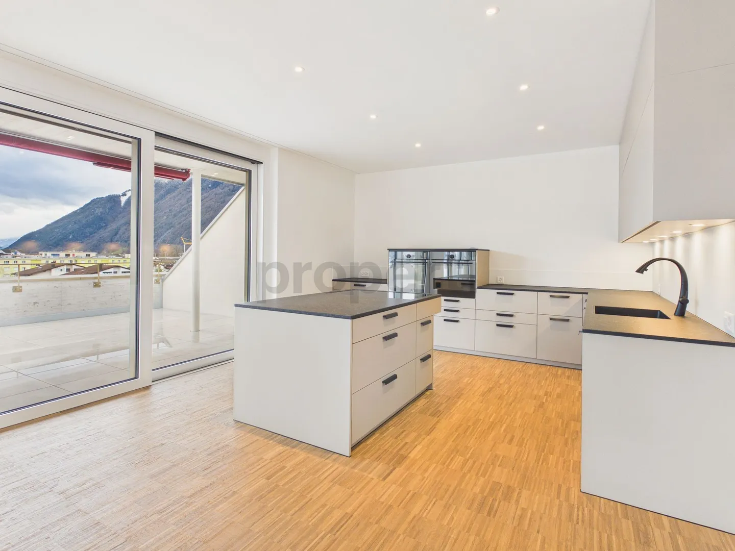 Moderno appartamento attico di 4,5 stanze con balcone, Brunnen - Foto 4 di 13