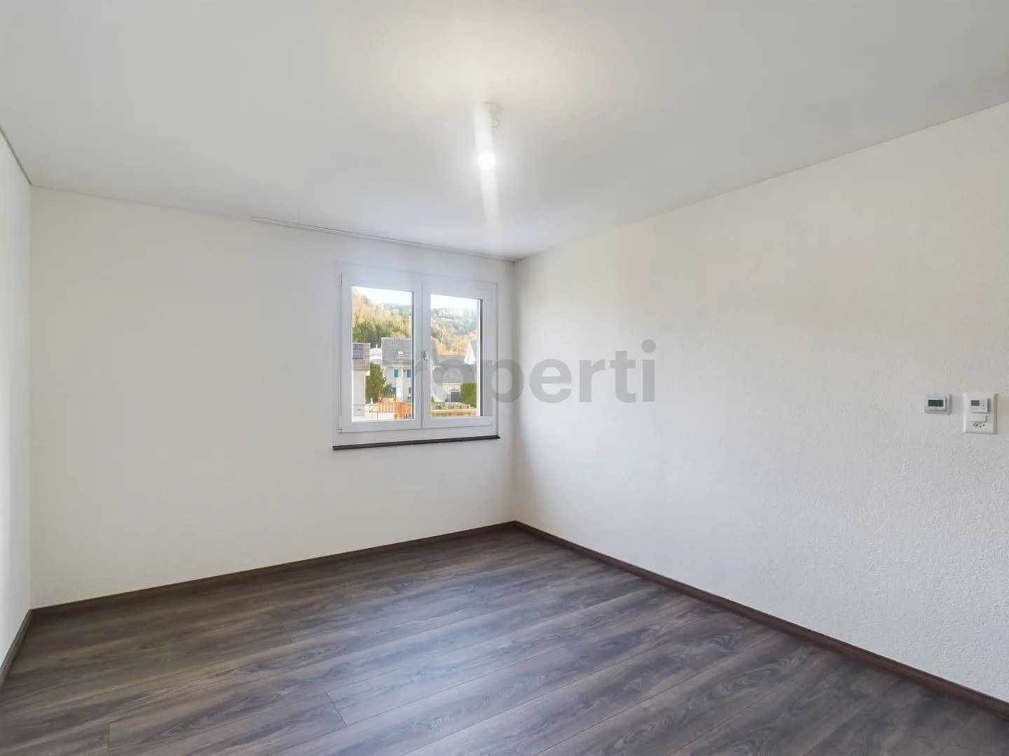 Casa a schiera completamente ristrutturata di 5,5 stanze a Bichelsee - Foto 6 di 11