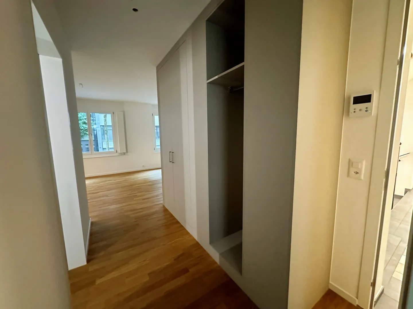 Central Living with Style - 2.5-Room Apartment in District 3 - Photo 2 of 7