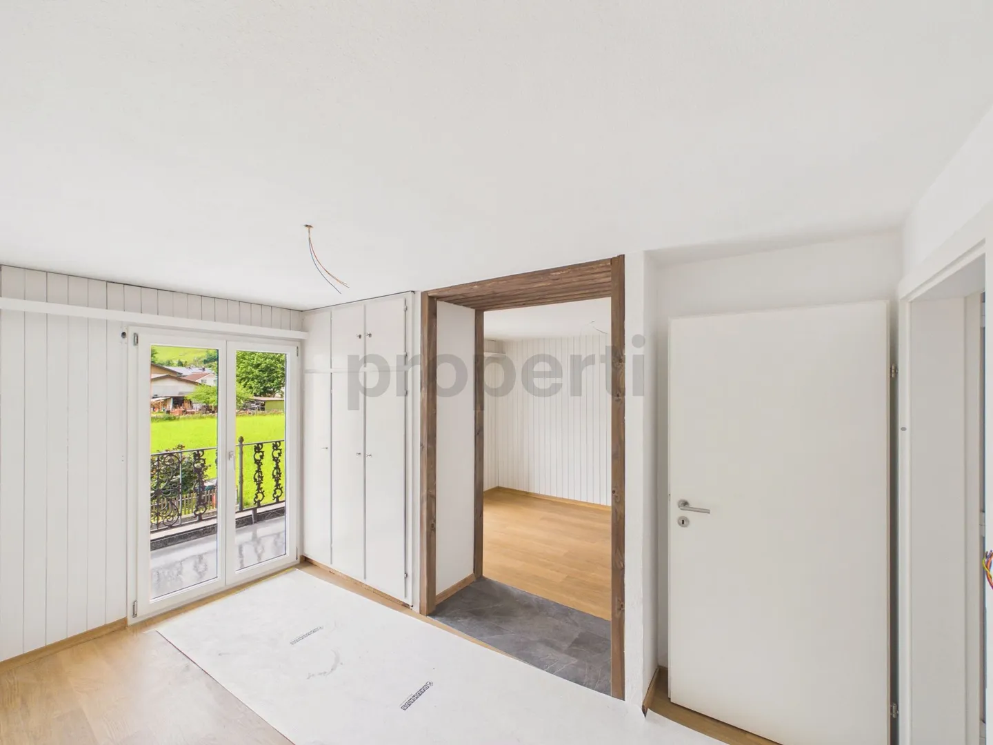 Moderne 4.5-Zimmer-Wohnung mit Balkon und Kamin in Mels - Foto 7 von 13