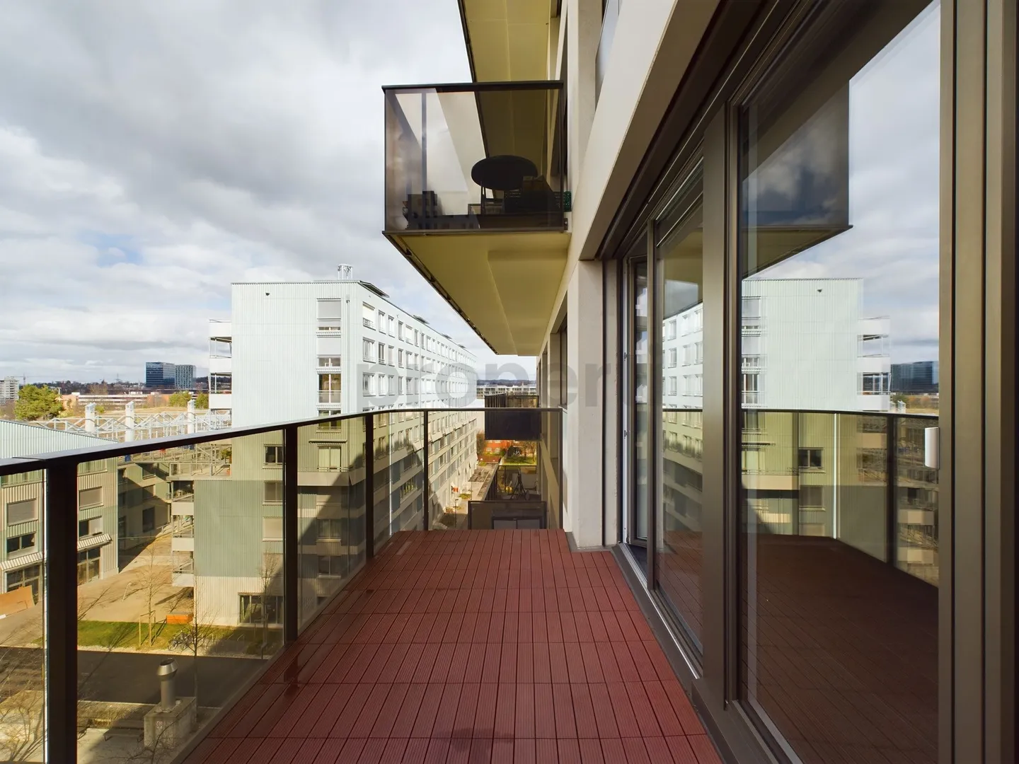 6th floor with impressive views, Minergie standard and modern kitchen - Photo 10 of 11