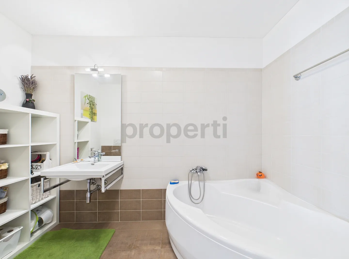 Exclusive 4.5-room apartment in Bellinzona, TI - Modern comfort in a central location - Photo 7 of 9