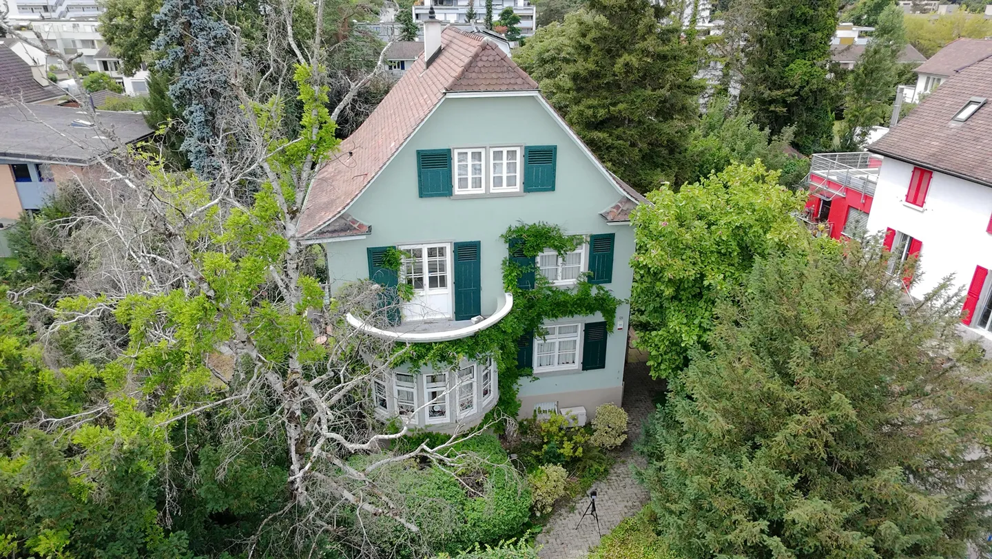 Wohnen im Licht: Exklusives Einfamilienhaus in Reinach, Kanton BL - Foto 12 von 13