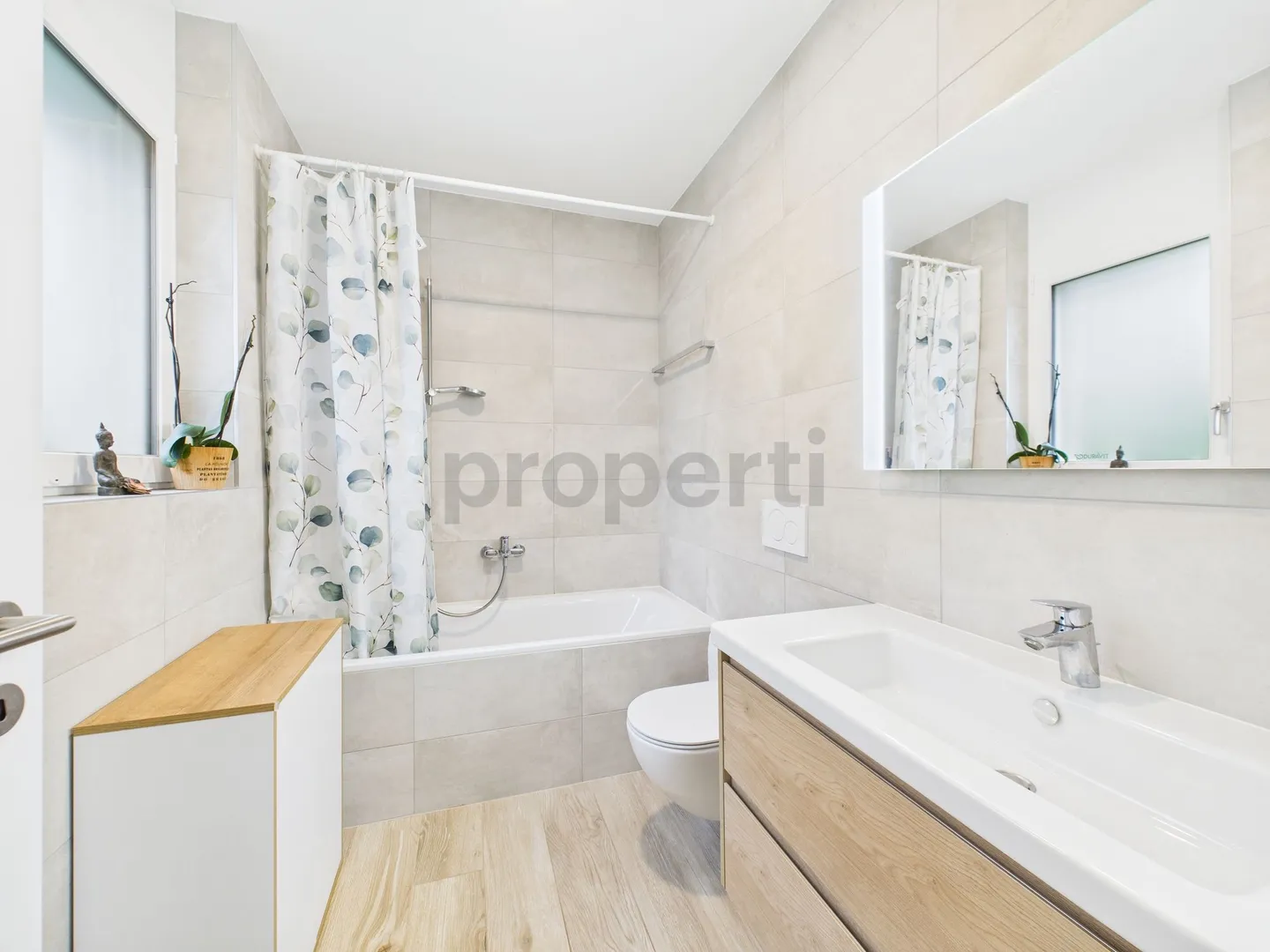 Modern Elegance with Private Garden in Pazzallo - Photo 9 of 13