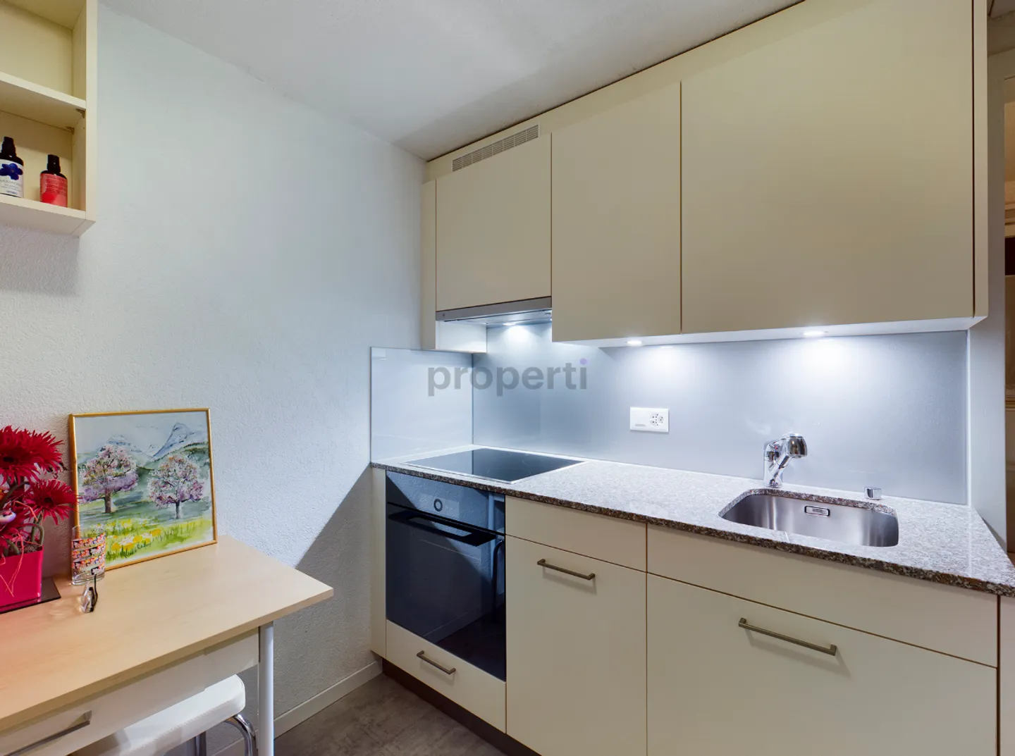 Bright 3-room apartment with balcony in Glarus - Photo 4 of 9