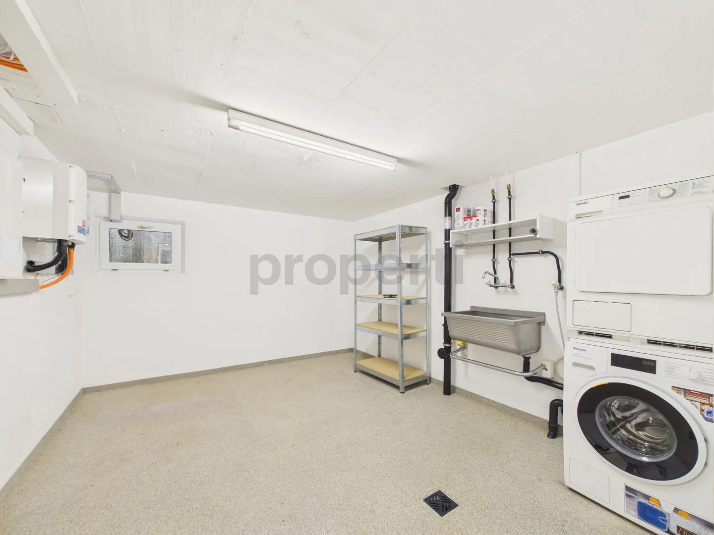 Moderne Familienhaus mit Garten - Foto 12 von 13