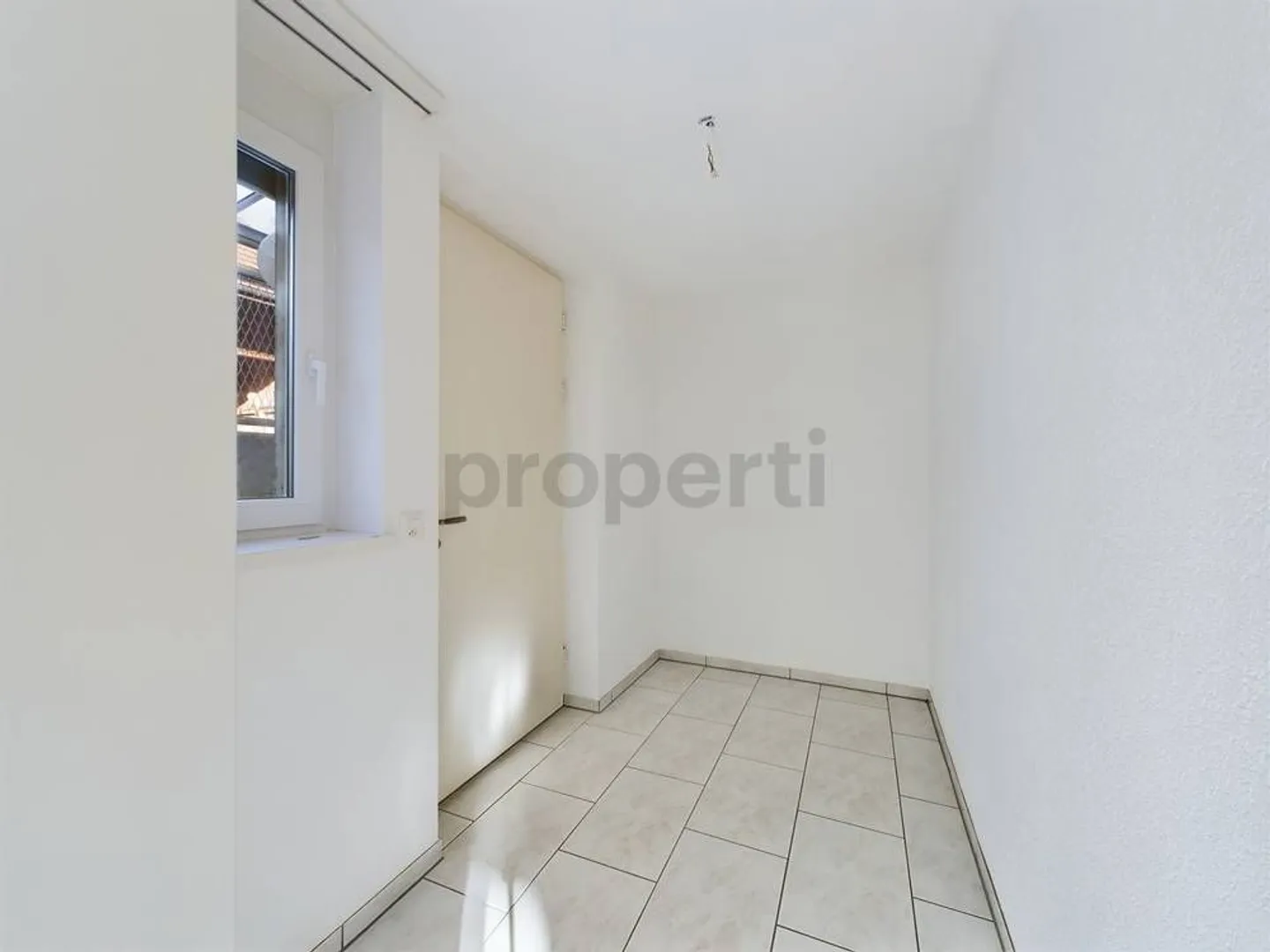 Newly renovated 1-room apartment with cellar, Diessbach near Büren - Photo 5 of 6