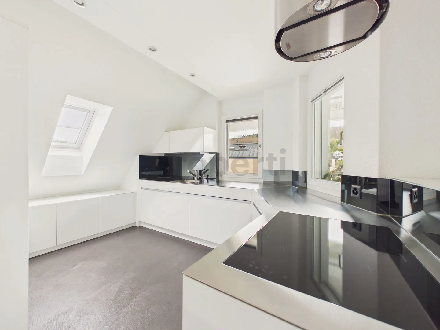 Moderne Maisonette mit Balkon - Foto 5 von 13