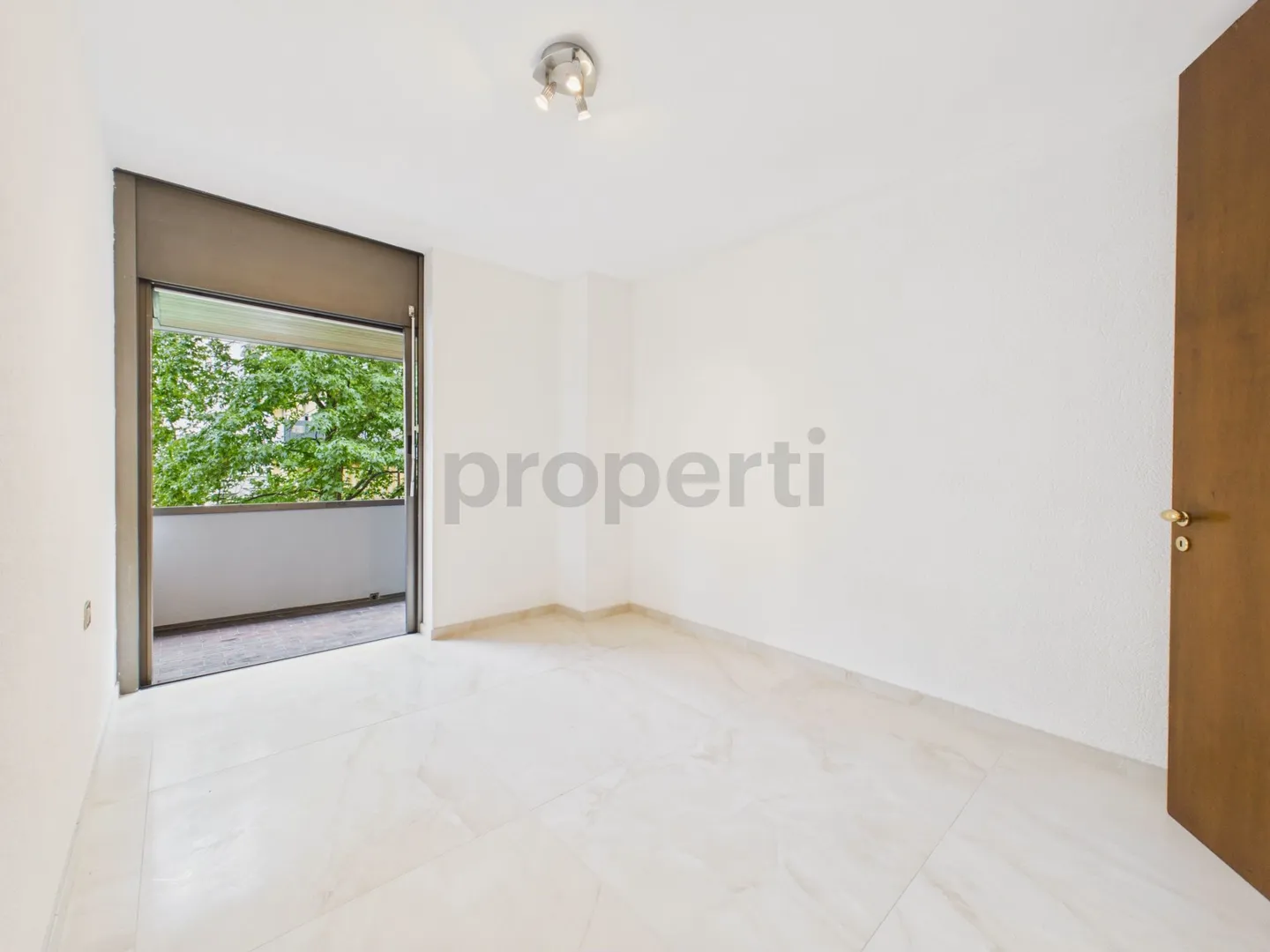 Elegante 4,5-Zimmer-Wohnung im Herzen von Lugano-Cassarate - Foto 7 von 12