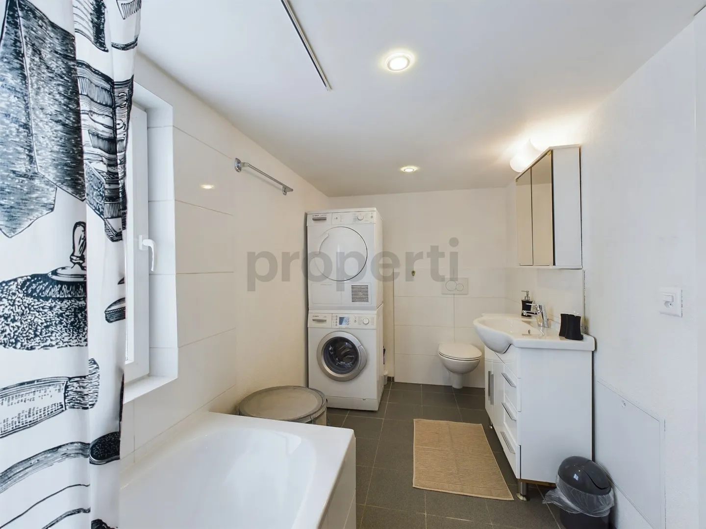 Exklusive möblierte 3.5-Zimmer-Wohnung mitten in der Altstadt von Rheineck - Foto 8 von 9