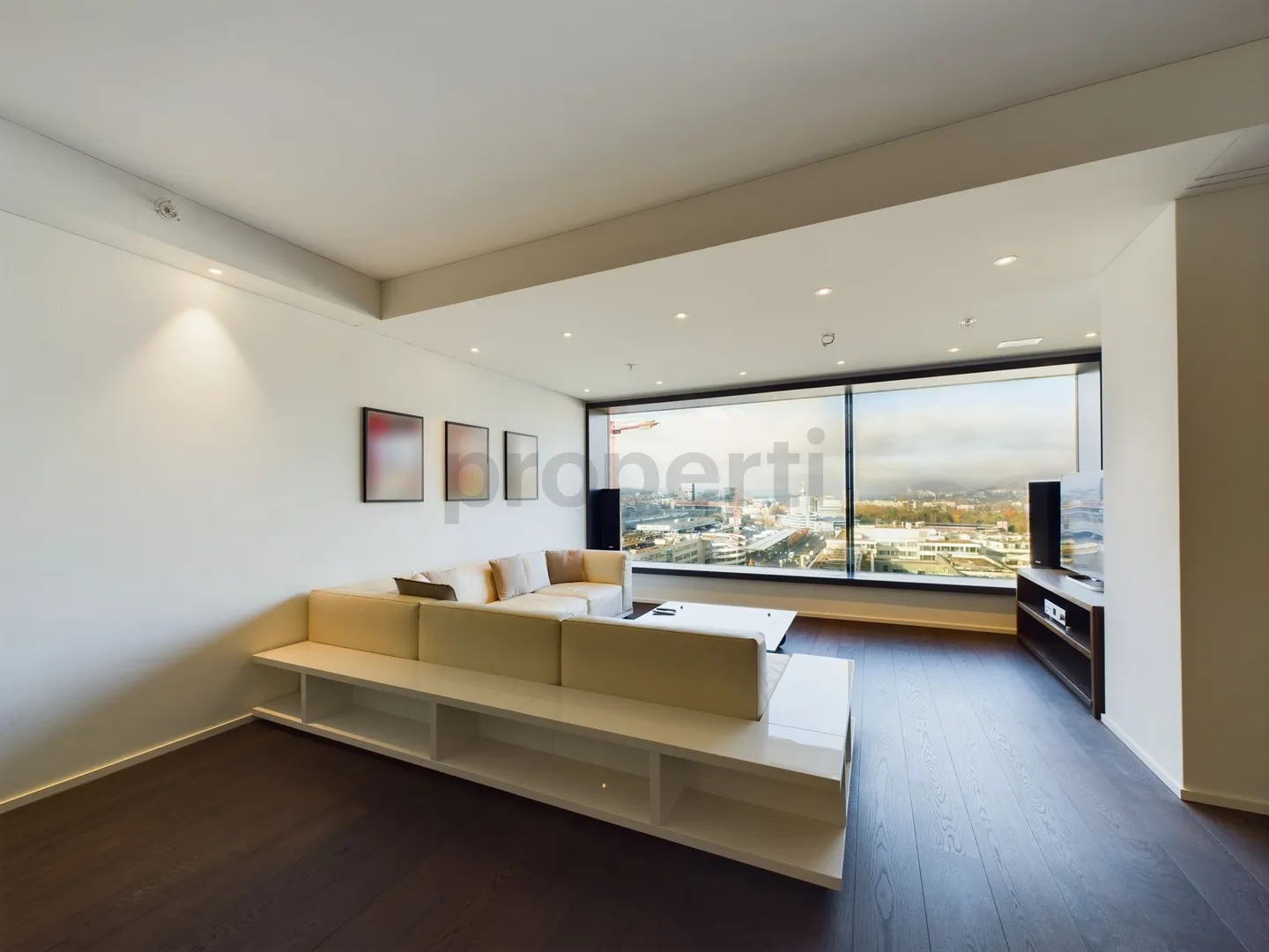 Luxuriöses Loft mit Loggia und Sonnenuntergang - Foto 1 von 9