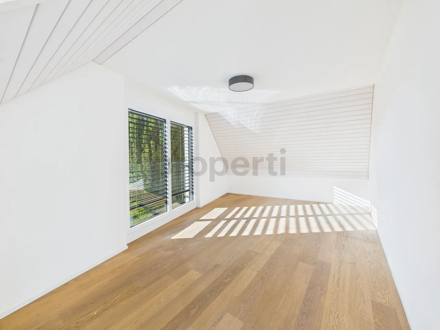 Family-friendly single-family home with sunny garden and modern design in Urdorf - Photo 6 of 12