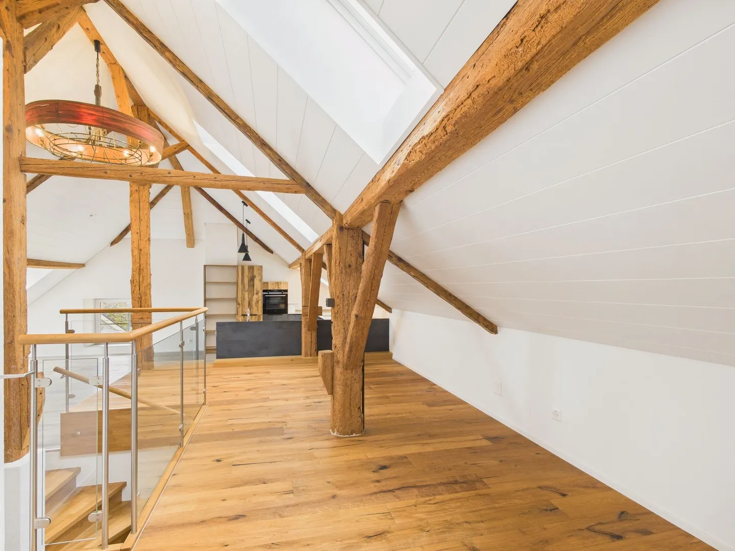 Modern and renovated loft in Bôle with charm, view and sunlight - Photo 5 of 9