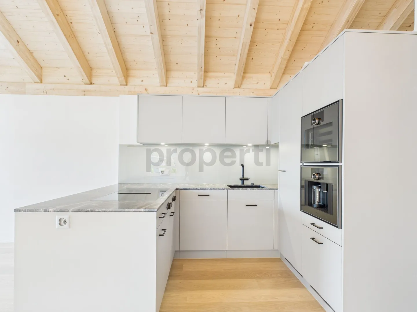 Dreamlike 4.5-room maisonette apartment in Domat/Ems - Photo 4 of 13