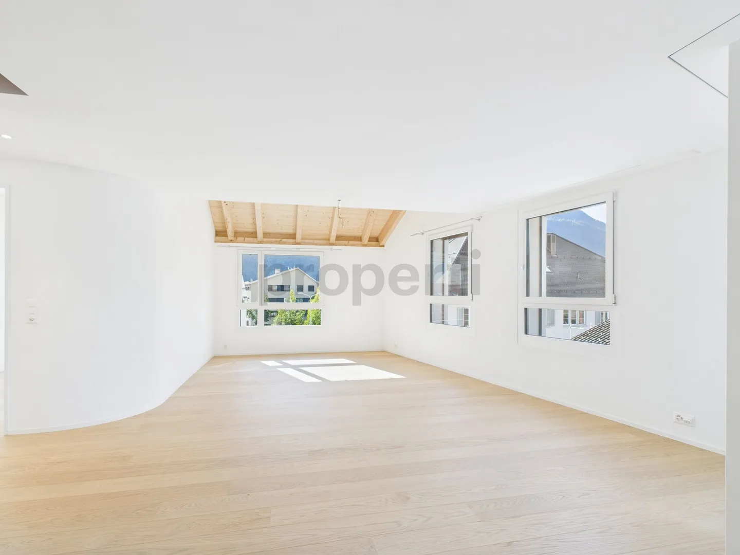 Dreamlike 4.5-room maisonette apartment in Domat/Ems - Photo 9 of 13