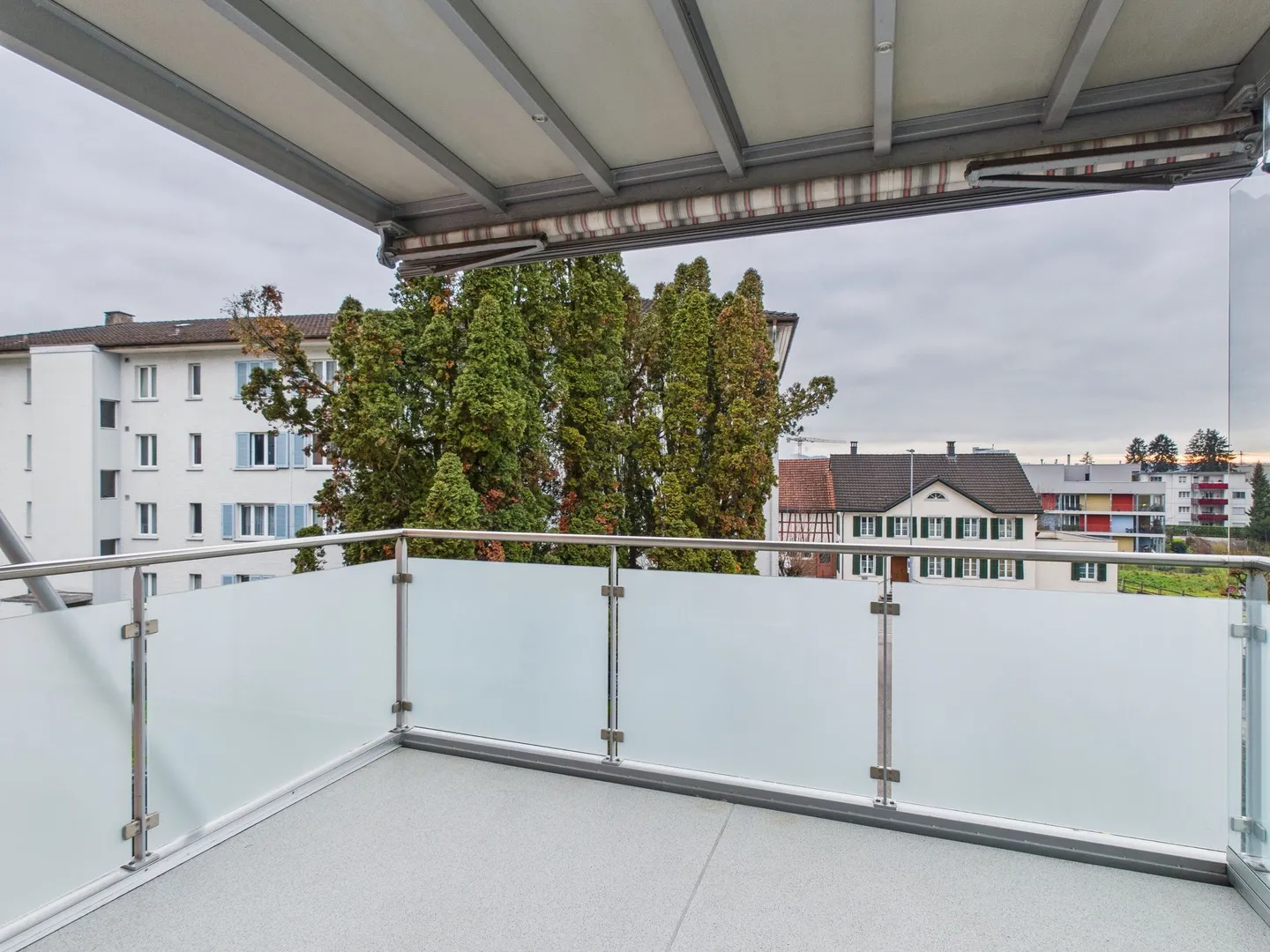 Appartamento 4 locali modernizzato con balcone a Weinfelden - Foto 10 di 11