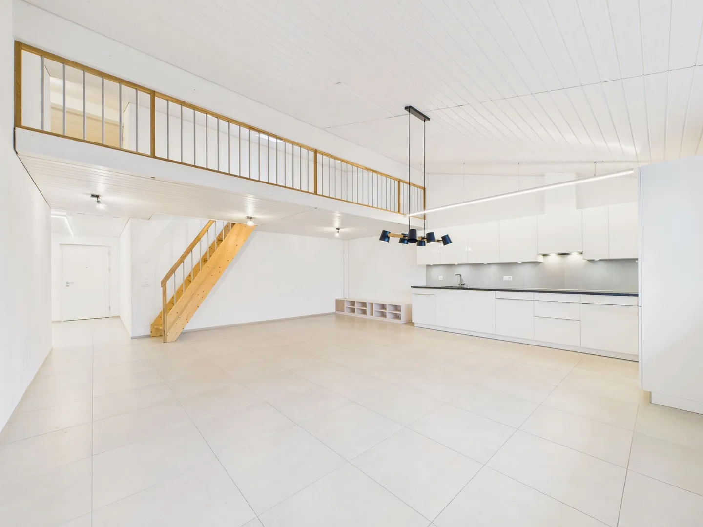 Grosszügige Maisonette mit Weitblick  Ihr neues Zuhause im Glarnerland - Photo 1 of 9