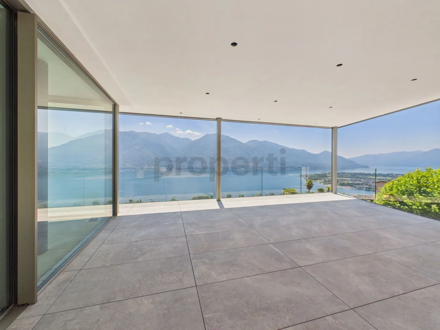 Modern penthouse 4.5 rooms with large balcony, Brione sopra Minusio - Photo 11 of 13