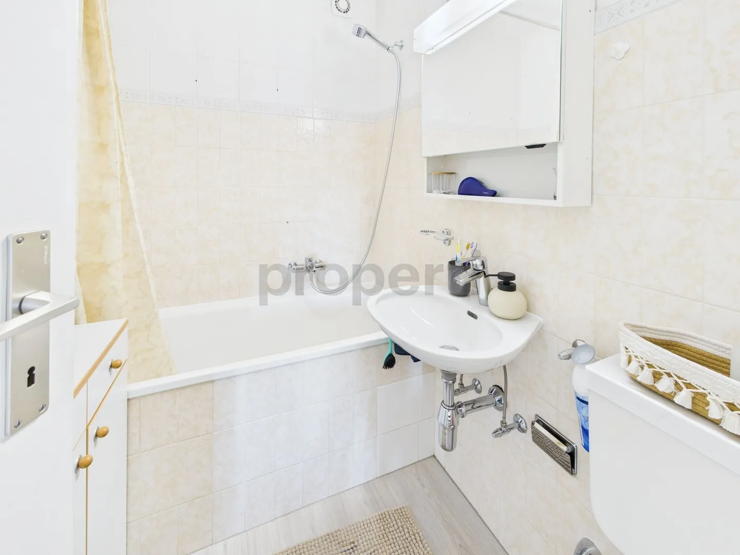 3.5-room apartment in Crans-Montana, close to the funicular and with exceptional views - Photo 6 of 8