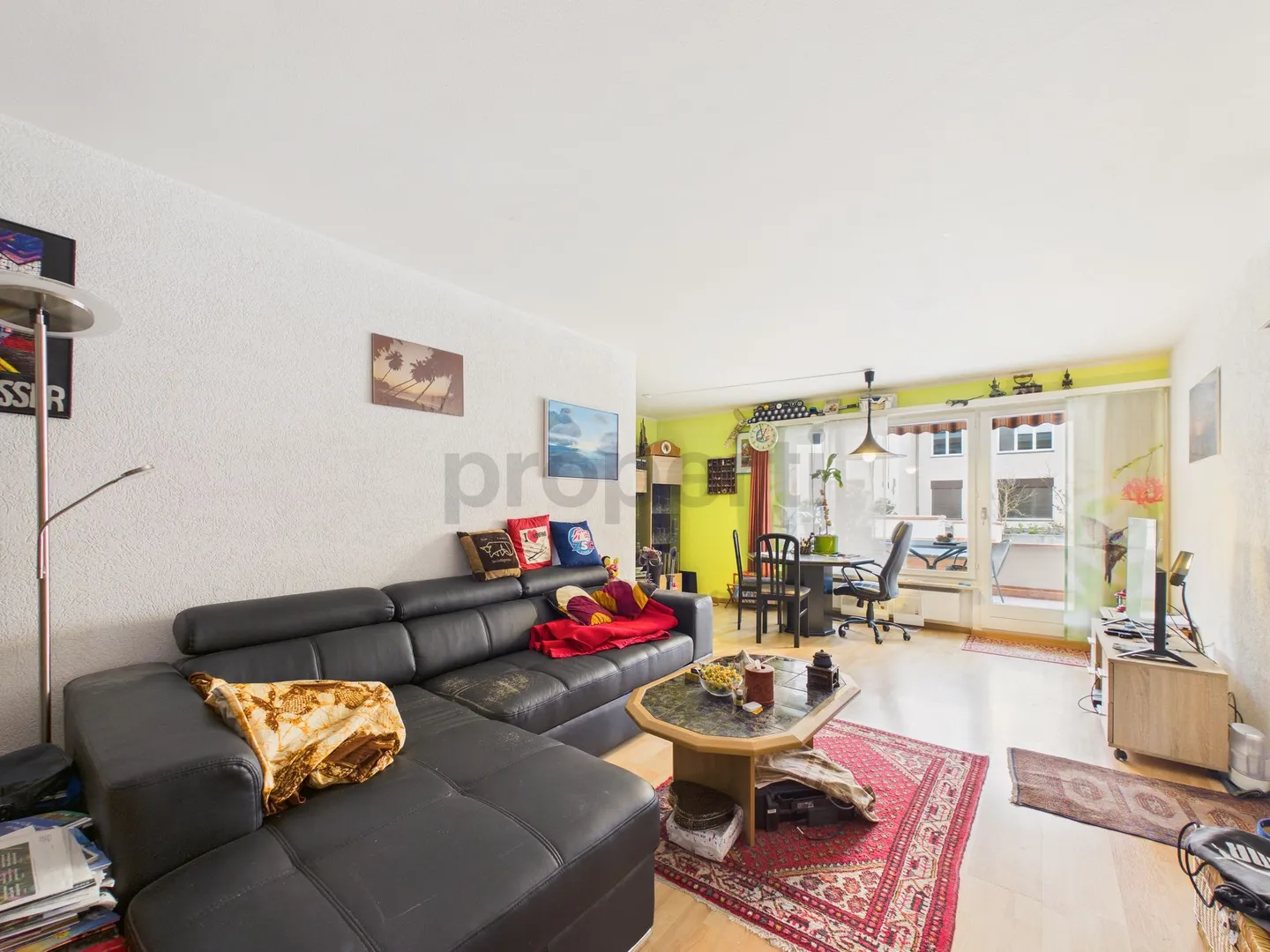 Bright 2.5-Room Apartment in Zurich - Photo 2 of 7