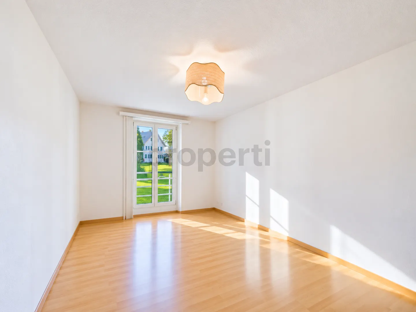 Renovierung im Jahr 2016, vielseitige Raumaufteilung & familienfreundliche Lage! - Foto 7 di 9