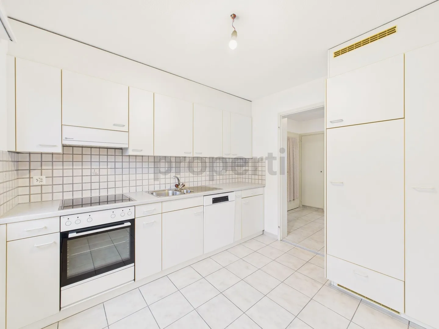 Bright 3-room apartment with balcony in Brugg - Photo 2 of 9