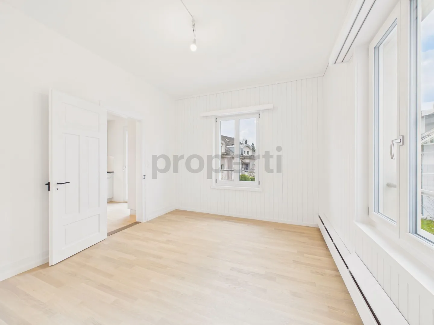 Maison individuelle de 6 pièces récemment rénovée avec sous-sol et station de recharge, Niederuzwil - Photo 6 sur 13