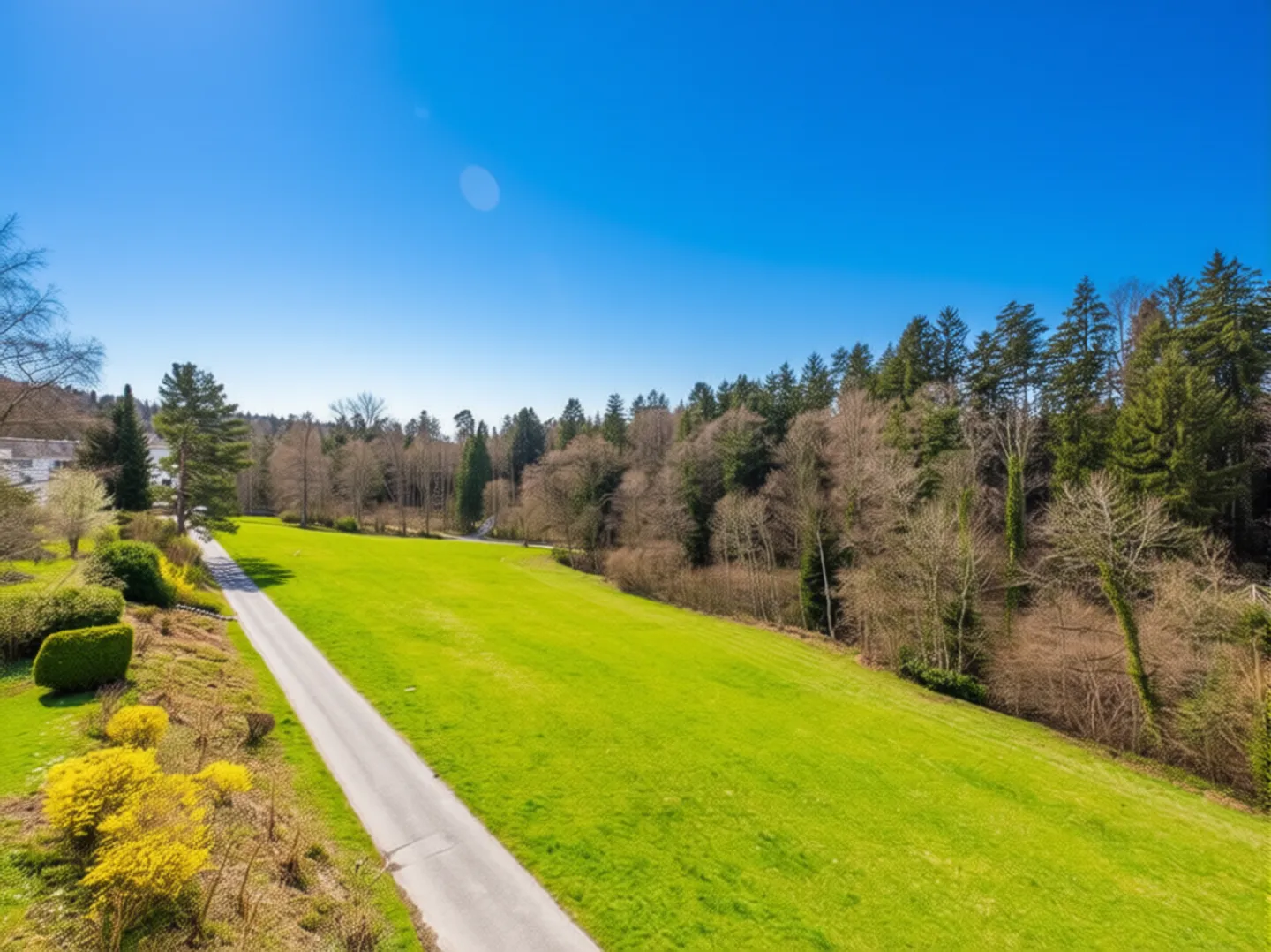 Appartamento attico di 4,5 stanze appena ristrutturato con terrazza da sogno e vista panoramica sul verde - Foto 4 di 13