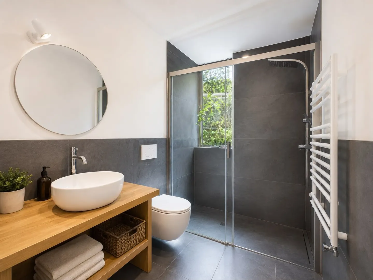 Villa bifamiliare élégante avec grand parc privé à Robasacco - Photo 7 sur 13