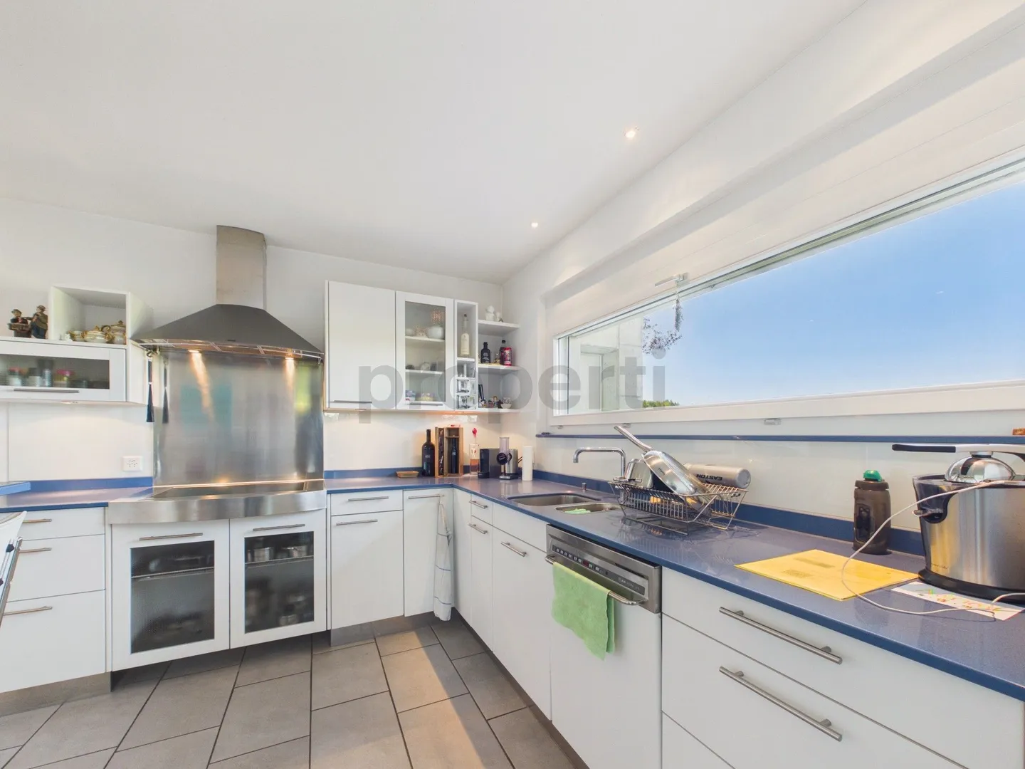 Modernes 6.5-Zimmer-Einfamilienhaus mit grosszügigem Garten, Hagenbuch ZH - Foto 6 di 13