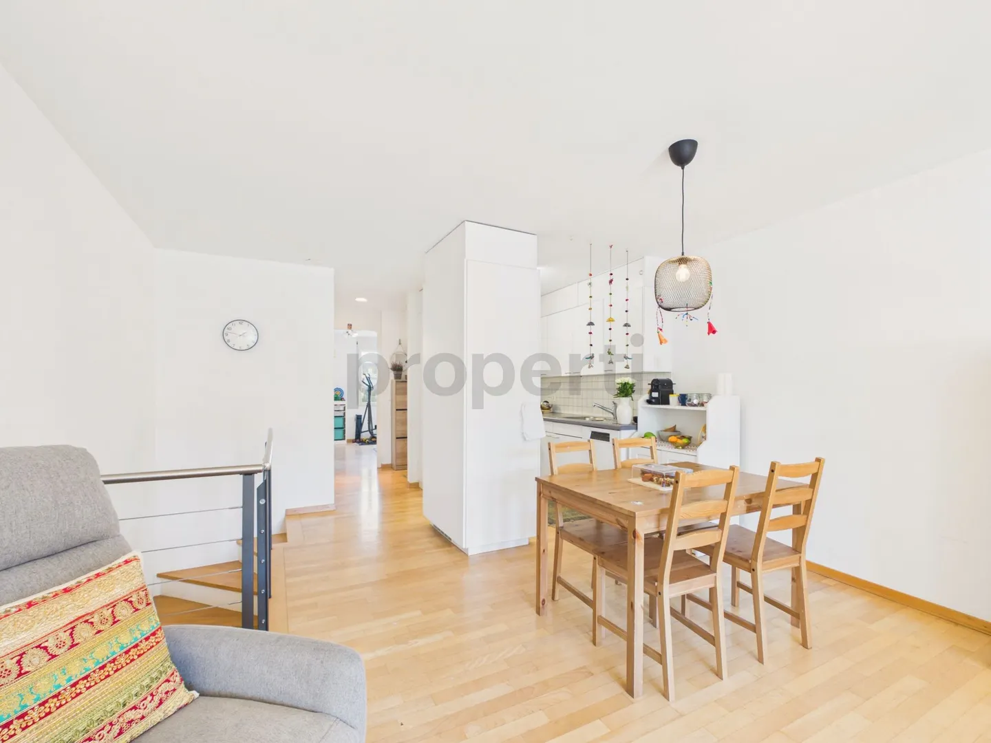 Spacious 3.5-room maisonette with attractive layout, Winterthur - Photo 4 of 13